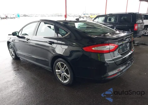 2015 Ford Fusion Hybrid Se z USA, uszkodzony, nr VIN 3FA6P0LU3FR257883